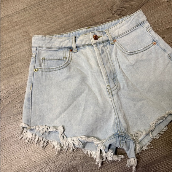 •WILD FABLE• DISTRESSED FESTIVAL JEAN SHORTS - Picture 3 of 6
